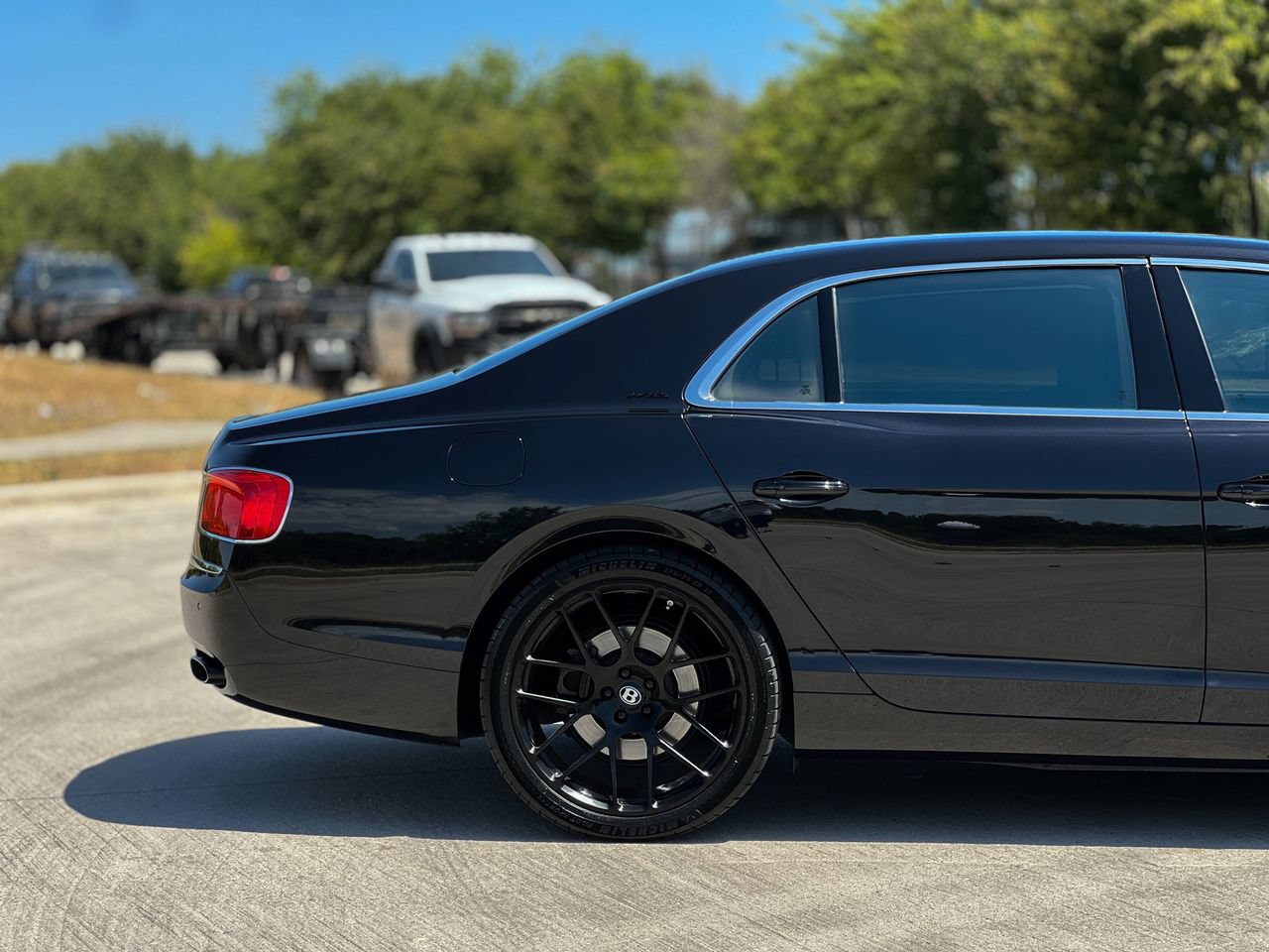 Used 2014 Bentley Flying Spur W12 AWD/4WD image 3