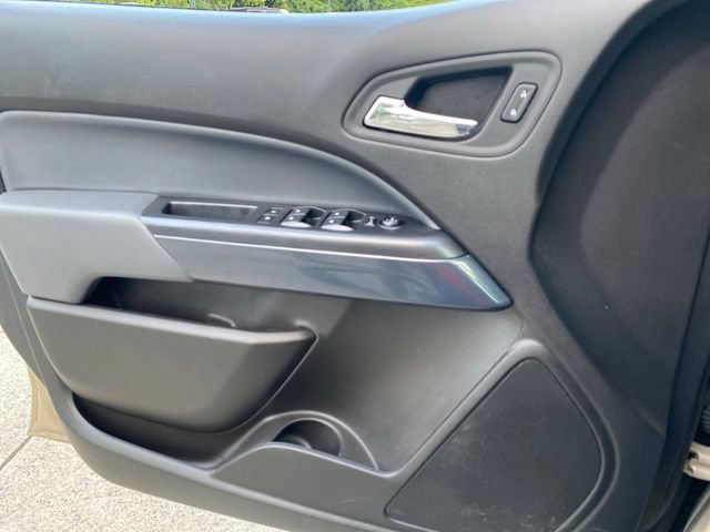 Used 2022 Chevrolet Colorado Z71 AWD/4WD image 19