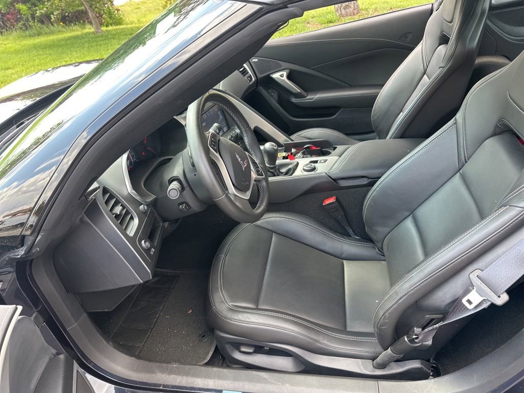 Used 2015 Chevrolet Corvette Stingray Coupe w/ Battery Protection Package RWD image 6