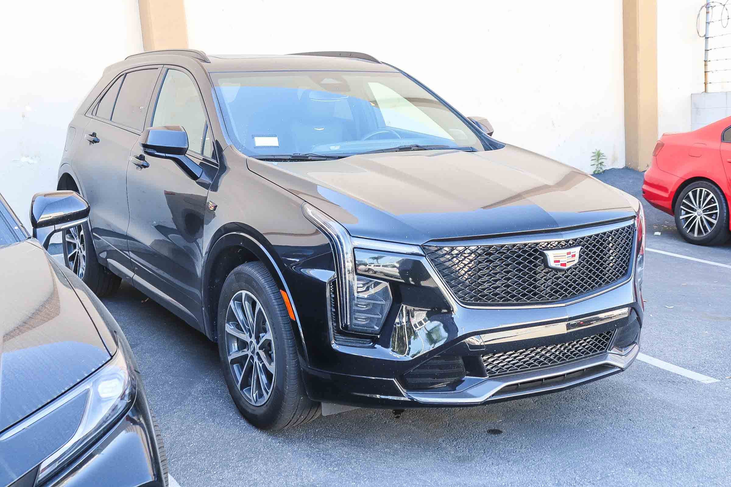 Used 2024 Cadillac XT4 Sport w/ Cold Weather Package image 3