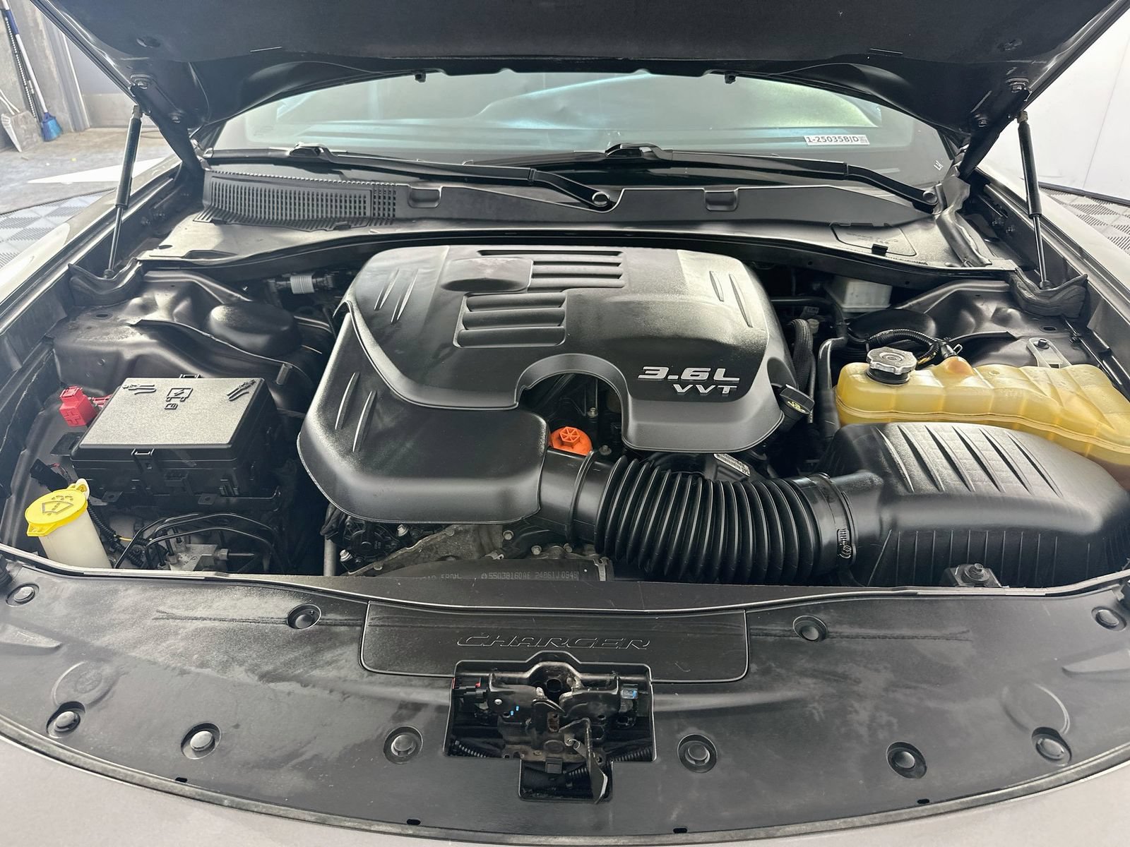 Used 2019 Dodge Charger SXT AWD/4WD image 34