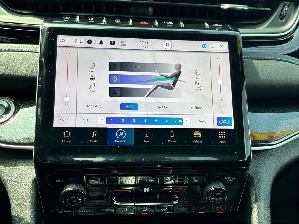 Used 2024 Jeep Grand Cherokee Trailhawk w/ Advanced Protech Group II image 35