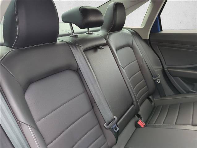 Certified 2023 Volkswagen Jetta SE w/ Panoramic Sunroof Package FWD image 20