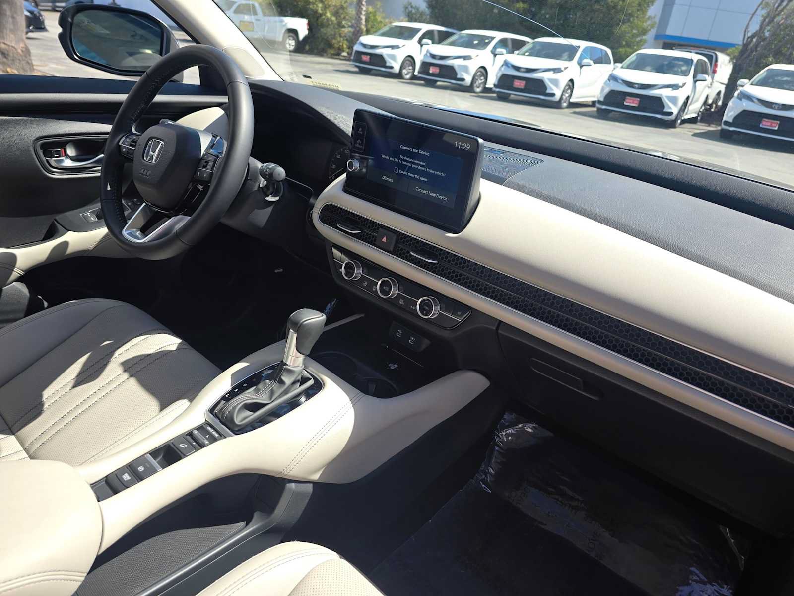 Used 2027 Honda HR-V EX-L image 11