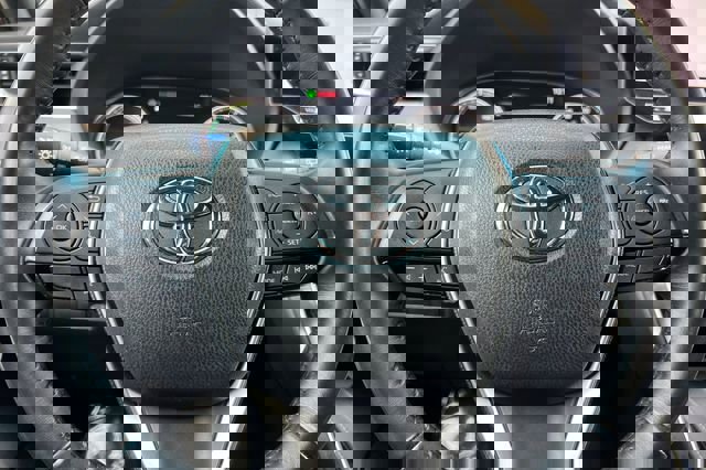 Used 2023 Toyota Venza XLE AWD/4WD image 26