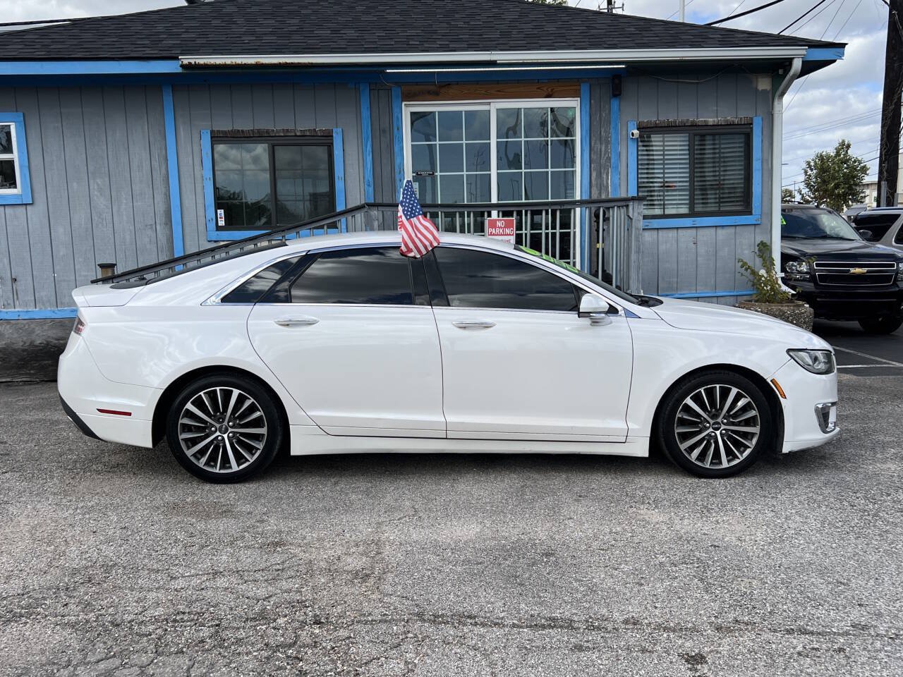 Used 2018 Lincoln MKZ Select w/ Select Plus Package FWD image 5