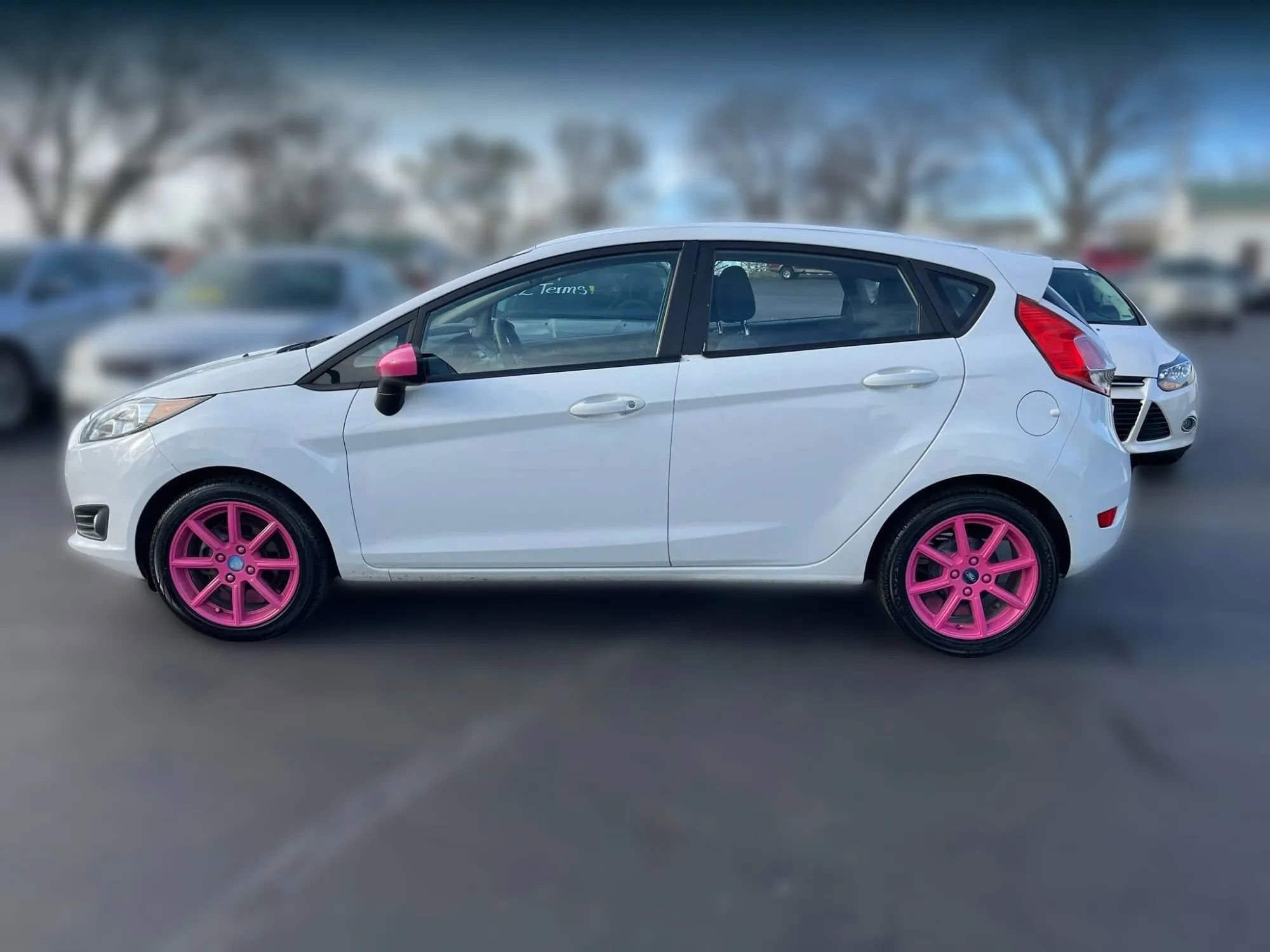 Used 2019 Ford Fiesta SE w/ Equipment Group 201A image 2