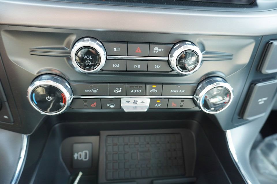 New 2025 Ford F150 XLT w/ Equipment Group 302A MID image 15