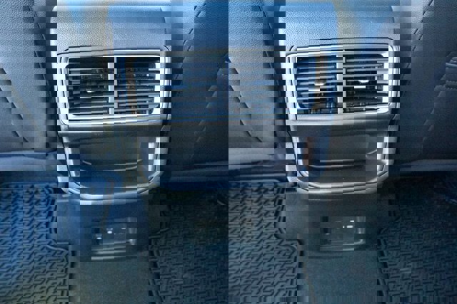 New 2026 Volkswagen Atlas Cross Sport SE image 34