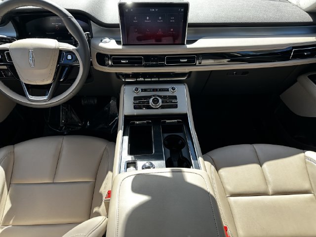 Certified 2024 Lincoln Aviator AWD w/ Elements Package image 15