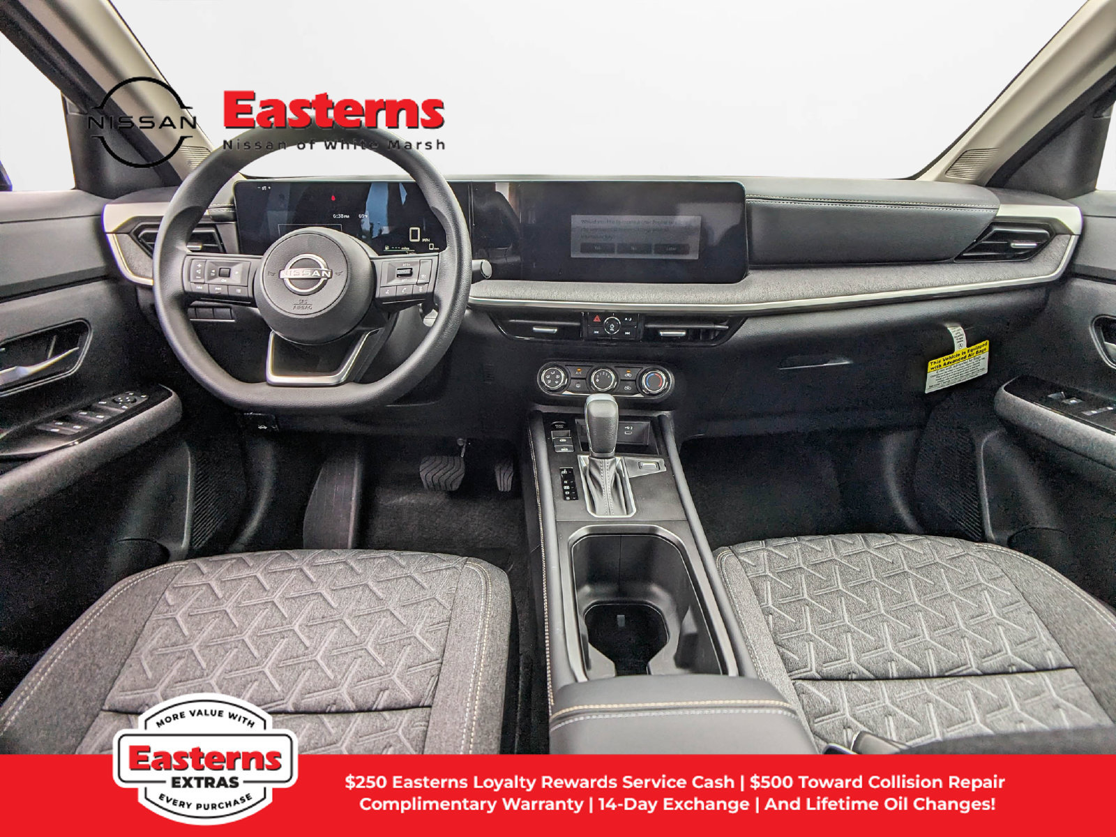 Used 2025 Nissan Kicks SV AWD/4WD image 18