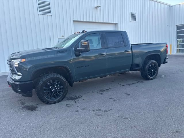 Used 2025 Chevrolet Silverado 3500 LT w/ Trail Boss Package AWD/4WD image 2