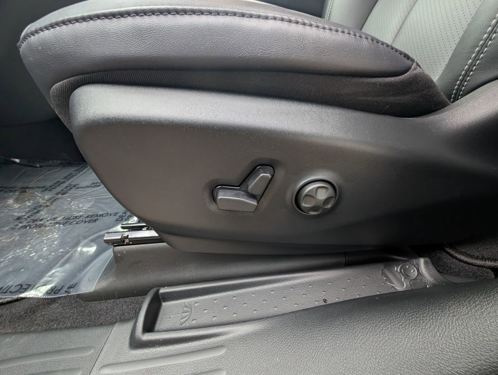 New 2026 Chrysler Pacifica Select w/ S Appearance Package image 37