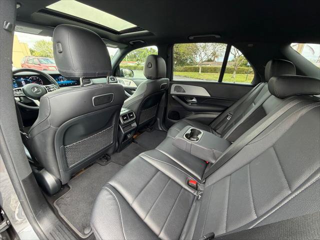 Used 2020 Mercedes-Benz GLE 350 4MATIC w/ Premium Package image 17