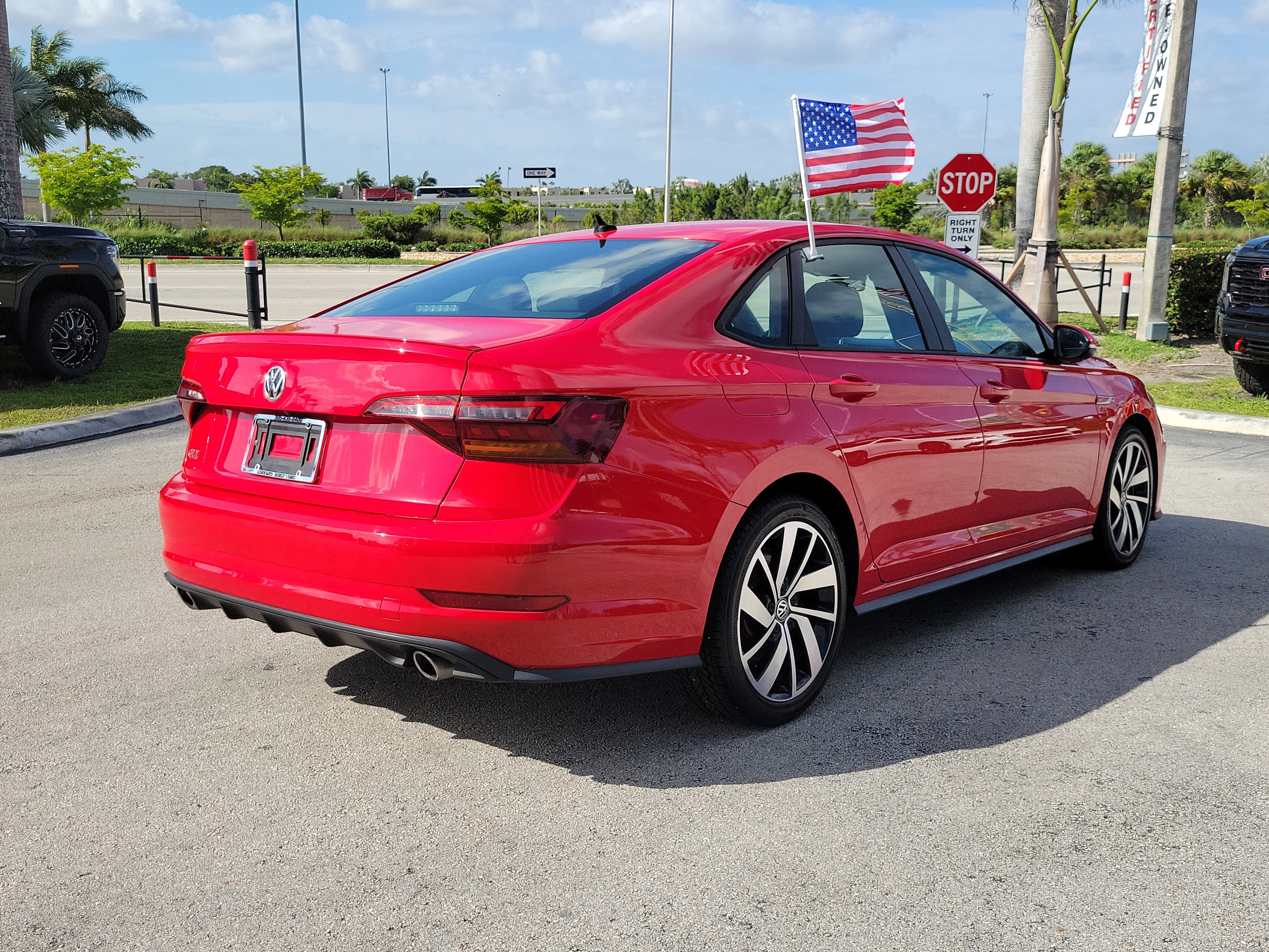 Used 2019 Volkswagen Jetta GLI FWD image 5
