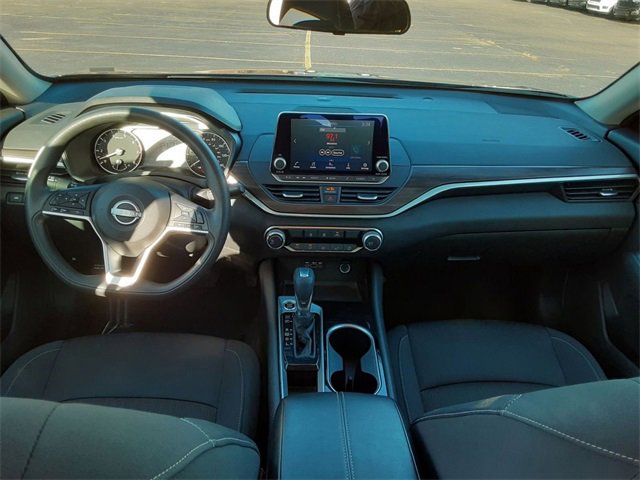 Used 2024 Nissan Altima 2.5 SV image 25