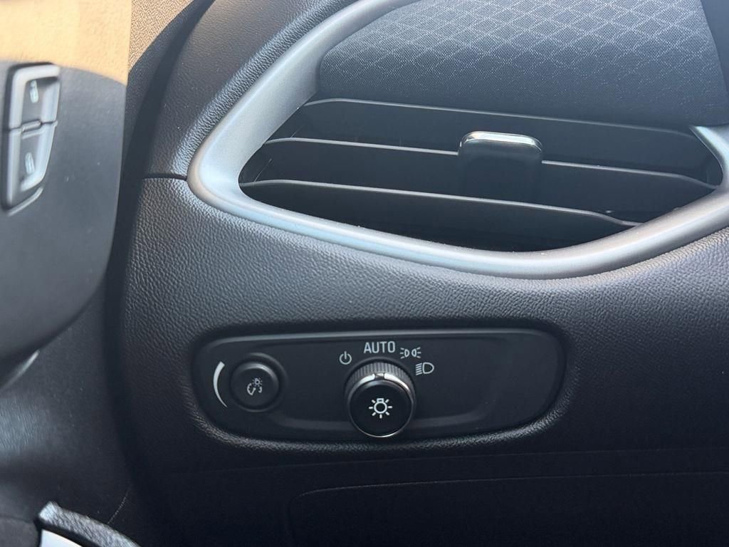 Used 2023 Chevrolet Malibu LT w/ Redline Edition image 25