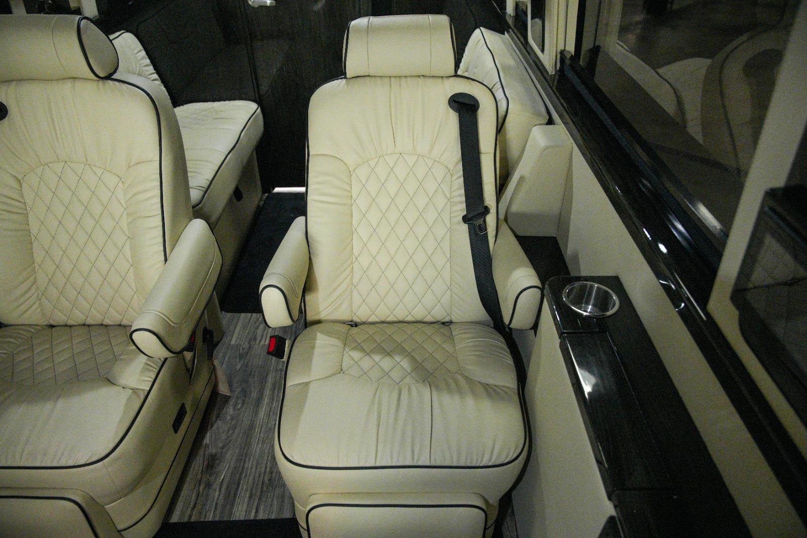 Used 2020 Mercedes-Benz Sprinter 3500 image 37