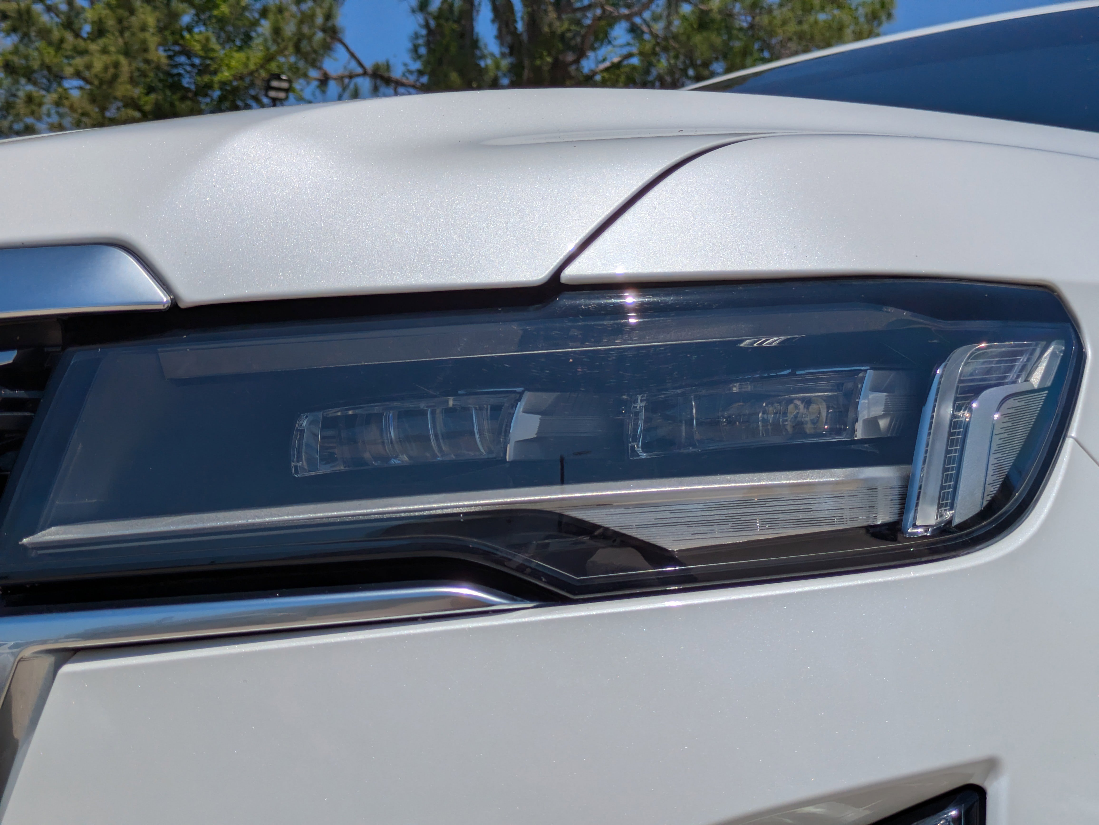 Used 2021 Cadillac Escalade Premium Luxury AWD/4WD image 34
