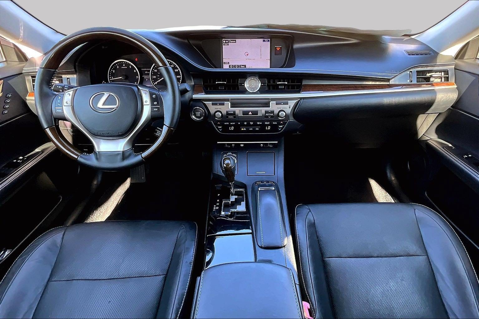 Used 2015 Lexus ES 350 w/ Luxury Package FWD image 14