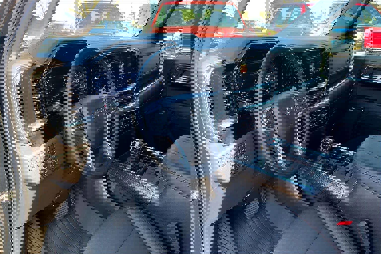 Used 2024 Chevrolet Silverado 1500 LT Trail Boss w/ Convenience Package II image 18