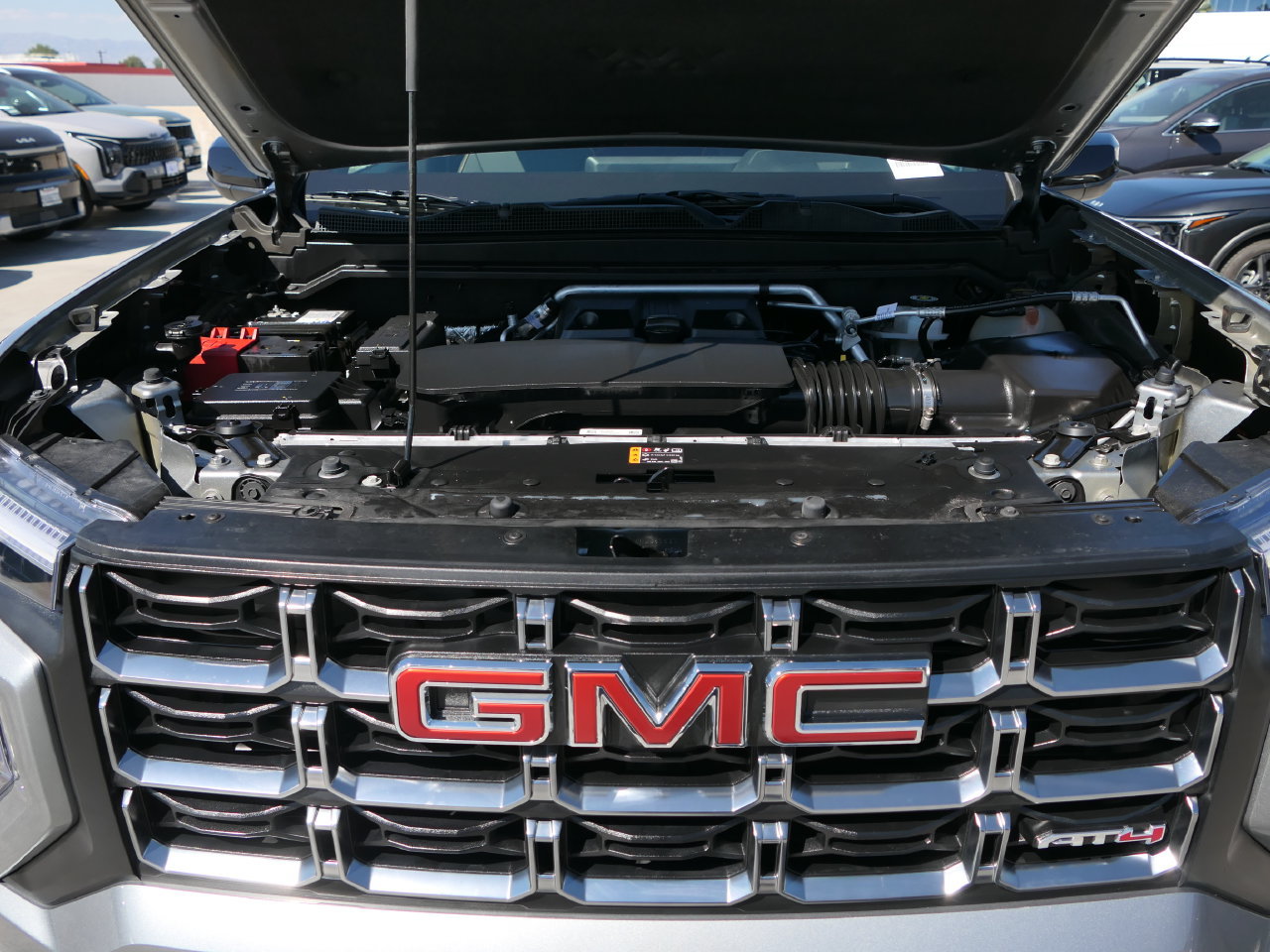 Used 2025 GMC Canyon AT4 w/ AT4 Premium Package AWD/4WD image 29