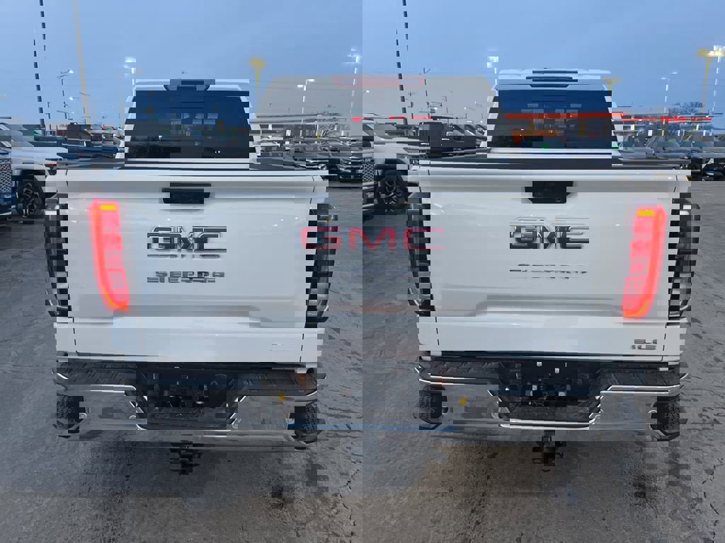 New 2026 GMC Sierra 1500 SLE w/ Preferred Package image 10