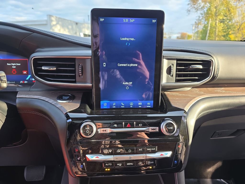 Used 2022 Ford Explorer Platinum w/ Equipment Group 601A image 22