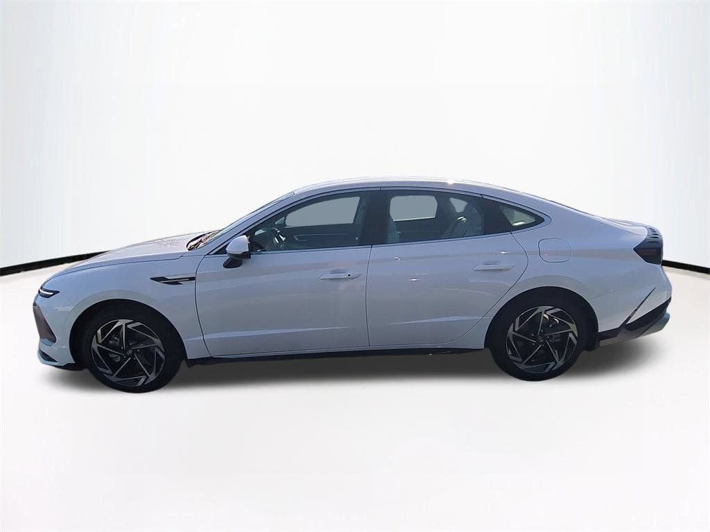New 2026 Hyundai Sonata SEL FWD image 8