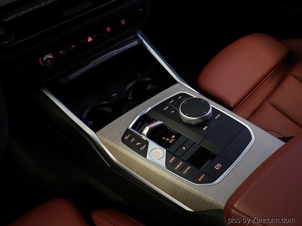 Certified 2025 BMW 330i xDrive Sedan image 24