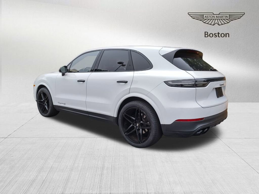 Used 2022 Porsche Cayenne S Platinum image 3