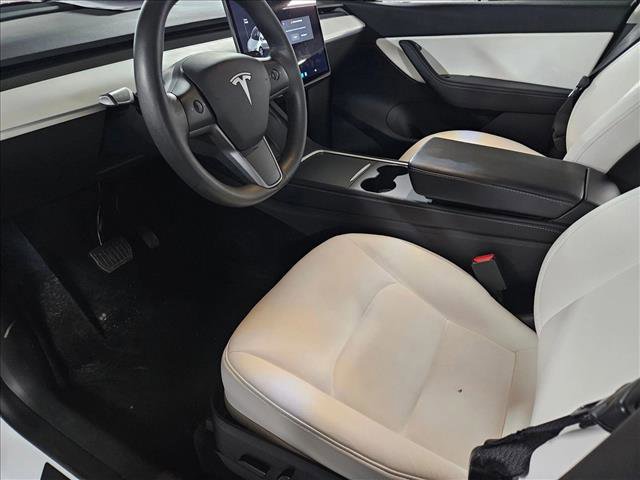 Used 2021 Tesla Model Y Long Range AWD/4WD image 16
