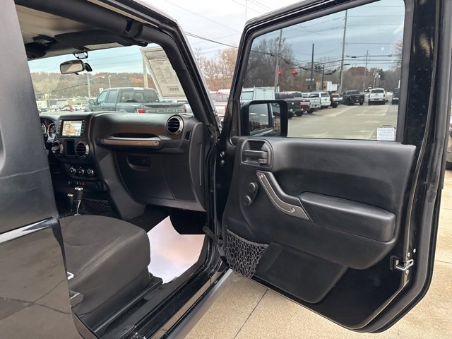 Used 2018 Jeep Wrangler Sport image 30