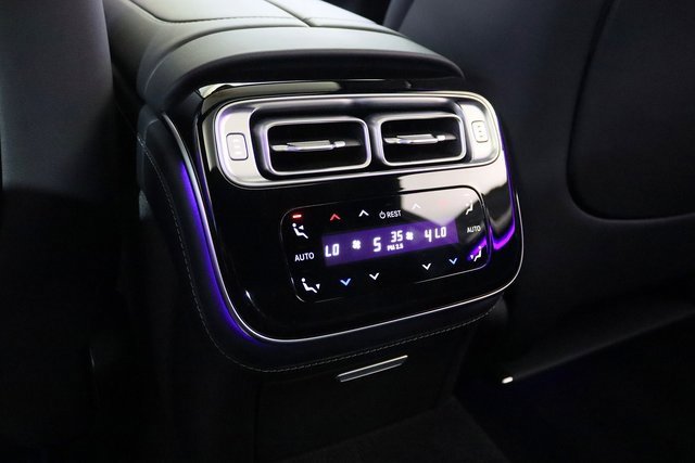 Used 2022 Mercedes-Benz S 580 4MATIC Sedan w/ Rear Seat Package image 17