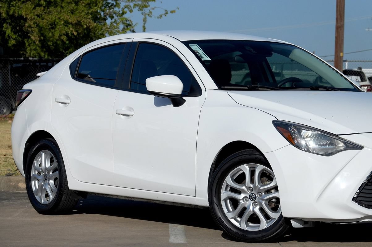 Used 2016 Scion iA FWD image 18