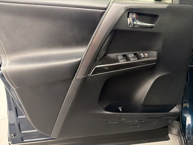 Used 2017 Toyota RAV4 SE image 20