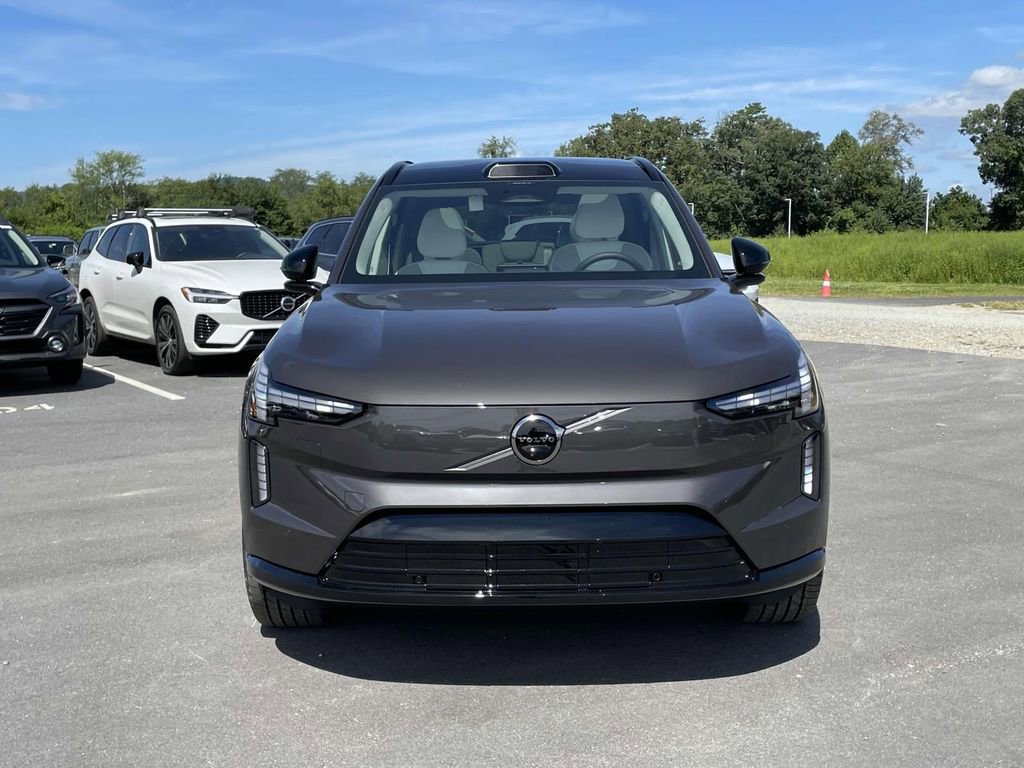 New 2025 Volvo EX90 Plus w/ Protection Package Premier image 20