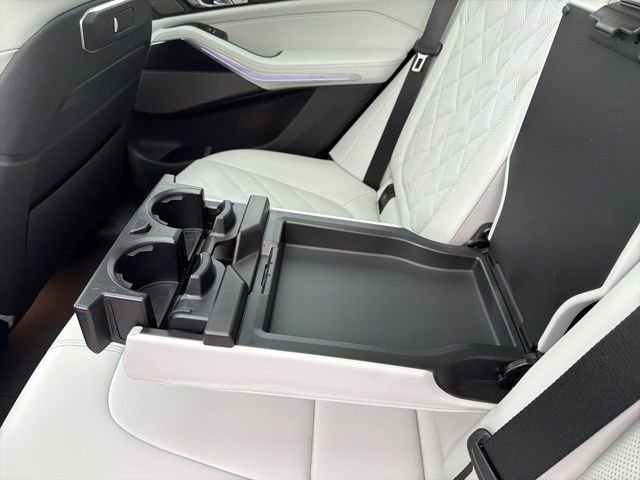 Used 2026 BMW X5 xDrive50e w/ Executive Package image 16