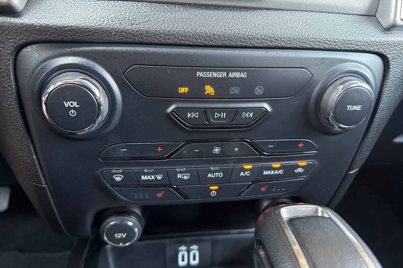 Used 2020 Ford Ranger XLT w/ Equipment Group 302A Luxury AWD/4WD image 26