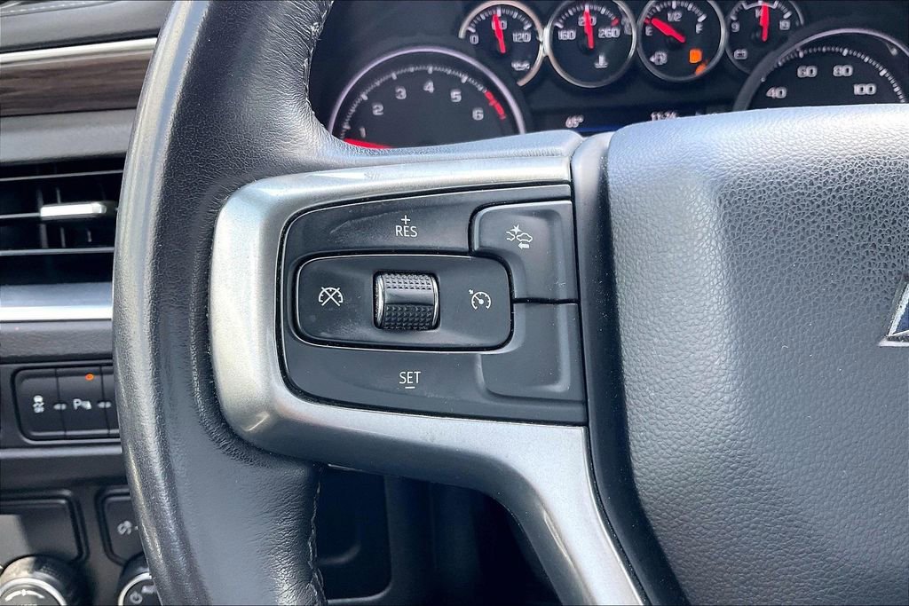 Used 2021 Chevrolet Suburban LS RWD image 17