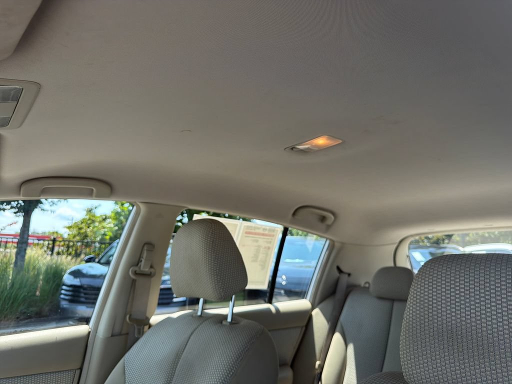 Used 2007 Nissan Versa Hatchback w/ Convenience Pkg FWD image 22