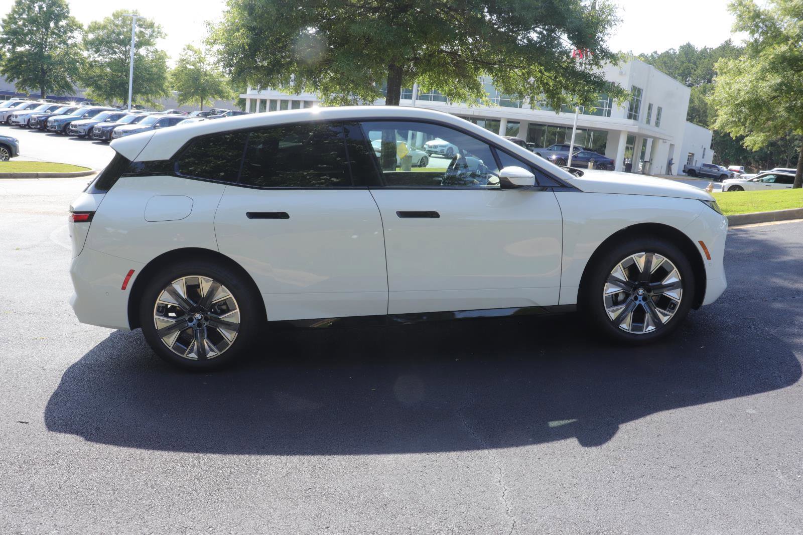 New 2026 BMW iX xDrive60 image 8