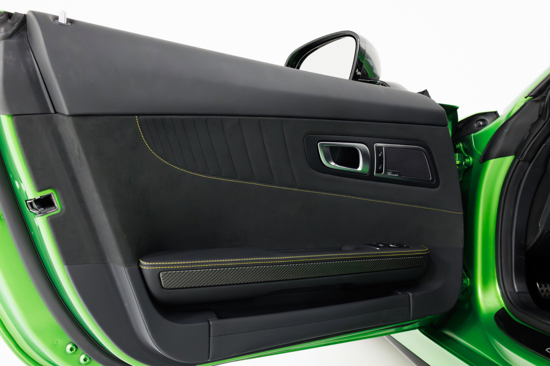 Used 2018 Mercedes-Benz AMG GT R image 31