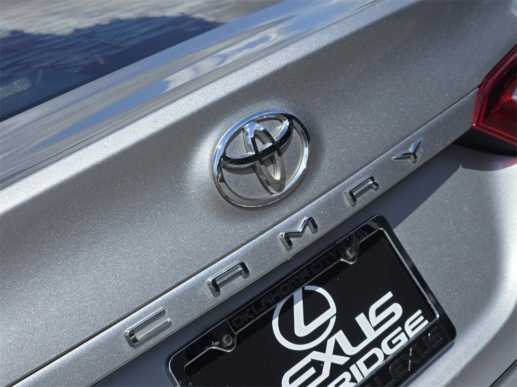 Used 2019 Toyota Camry LE w/ Convenience Package image 12