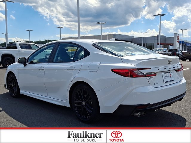 Certified 2025 Toyota Camry SE FWD image 4