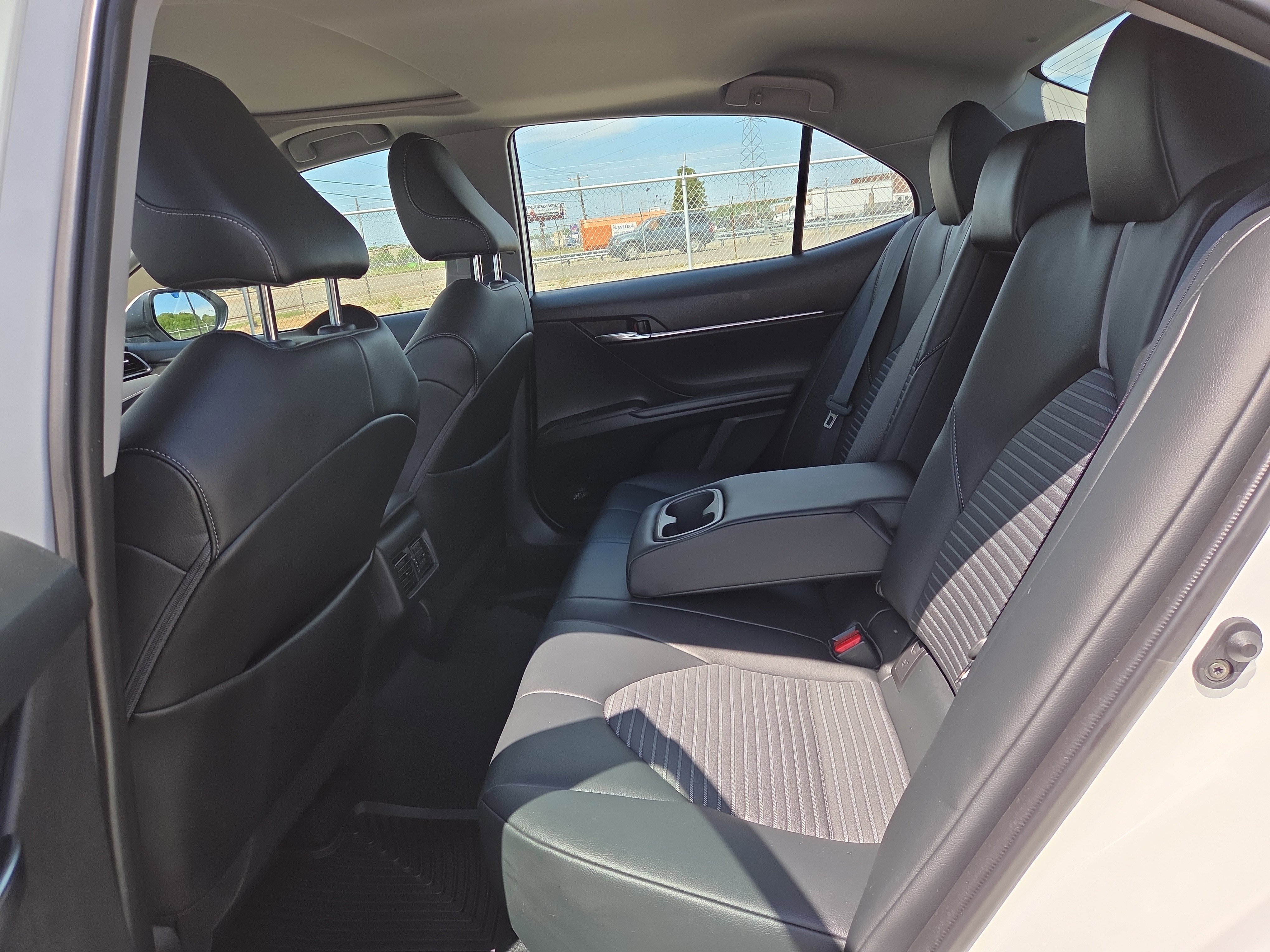 Used 2022 Toyota Camry SE w/ Audio Upgrade Package image 8