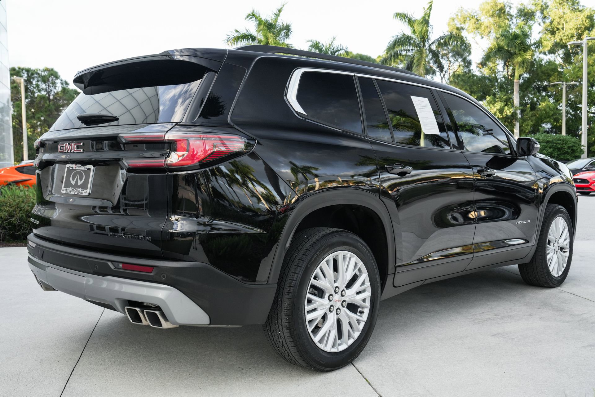 Used 2024 GMC Acadia Elevation image 25