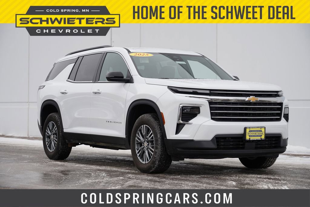 Used 2025 Chevrolet Traverse LT