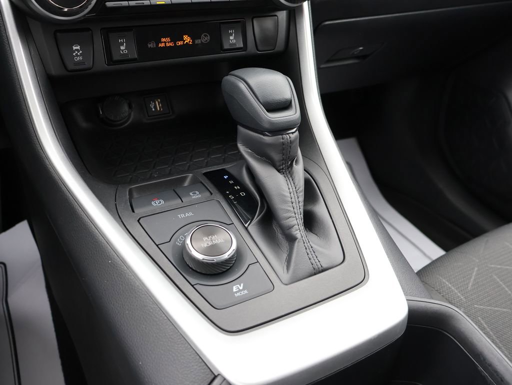 Used 2023 Toyota RAV4 XLE w/ Convenience Package AWD/4WD image 39