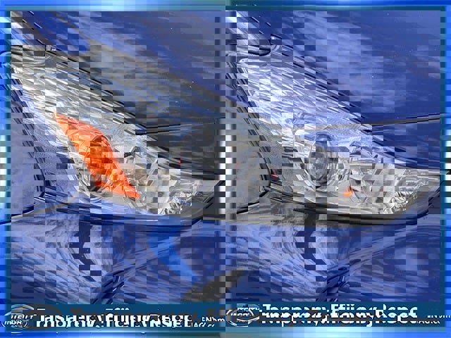 Used 2017 Toyota Prius V Four image 9